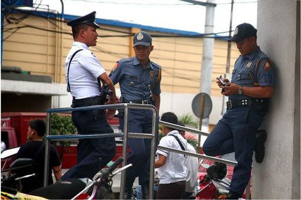 Philippine president should investigate surging police killings 